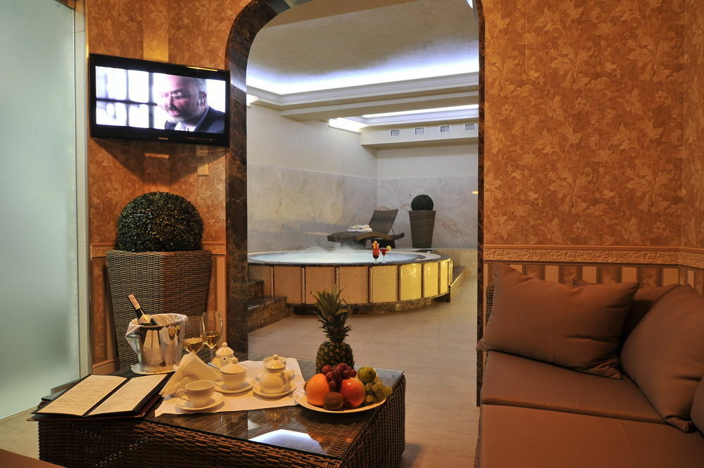 Nobilis Hotel